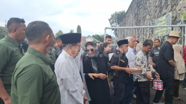 Kesedihan Susi Pudjiastuti, Jusuf Hamka hingga Jusuf Kalla di Pemakaman Solihin GP