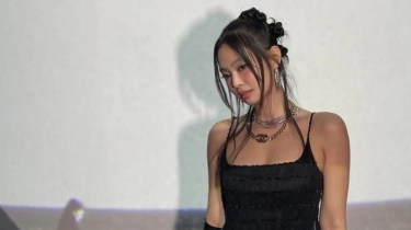 Curi Perhatian, Jennie BLACKPINK Tampil dengan Sentuhan Gothic Pakai Koleksi Chanel di Paris Fashion Week