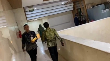 Hindari Wartawan, Sekjen DPR RI Indra Iskandar Ogah Tanggapi soal Pencegahan Dirinya ke Luar Negeri