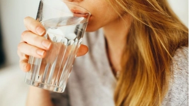 Minum Oralit Dijamin Buat Tubuh Tidak Dehidrasi Saat Puasa? Dokter Ungkap Faktanya