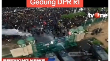 CEK FAKTA Demo Ricuh di DPR Dinarasikan Polisi Halangi Massa yang Dukung Hak Angket, Ini Faktanya