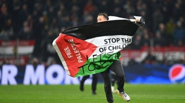 Hooligan Israel Lukai Pria Pembawa Bendera Palestina di Athena Yunani Jelang Liga Konferensi Eropa