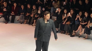 Ivan Gunawan, Fuji hingga Nikita Mirzani Ikut Fashion Show, Badan Dibalut Berlian