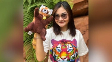 Liburan Seru Sambil Borong Promo Souvenir ‘Magnetic Shoulder Plush’ di Taman Safari Bogor