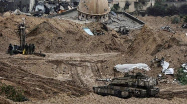 Mengaku Lagi Gabut di Dalam Tank, Sersan Tentara Israel Videokan Pemboman Masjid di Gaza