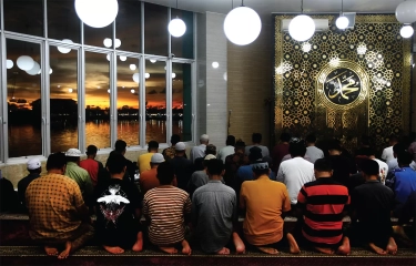 Bagi Warga Muhammadiyah yang Ingin Salat Tarawih, Silaka Cek Daftar Masjid di Sini