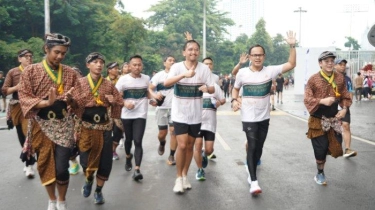 Jelang Mangkunegara Run 2024, Ratusan Pelari Ikuti Lari 7K di Car Free Day