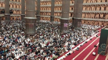 Salat Tarawih Hari Pertama di Masjid Istiqlal, Begini Kesan-kesan Warga Jakarta