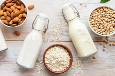 Susu Oat Vs Susu Kedelai: Pertarungan Dua Raksasa Susu Nabati, Manakah yang Lebih Baik untuk Anda?
