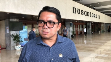 Berpotensi Tak Lolos ke Senayan, Arteria Dahlan PDIP Pasrah: Kita Harus Sadar Diri