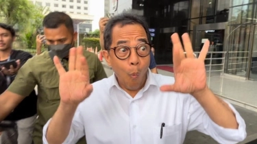 Bungkam Soal Korupsi Rumah DPR, Indra Iskandar Malah Pasang Wajah Meledek Usai Diperiksa KPK