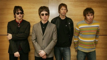 Chord Gitar dan Lirik Lagu Stop Crying Your Heart Out - Oasis:  Hold On Don't be Scared 