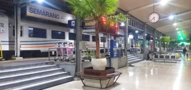 Banjir Mulai Surut, PT KAI Pastikan Stasiun Semarang Tawang Bank Jateng Kembali Normal