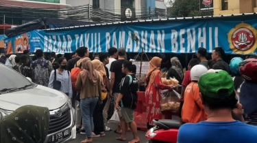 Padat Pengunjung, Suara.com Hadirkan Takjil Gartis in Friday di Kawasan Benhil