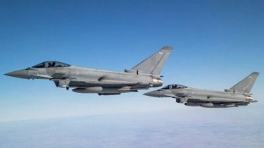 Rusia Diduga Ganggu Sinyal Pesawat RAF yang Ditumpangi Menhan Inggris