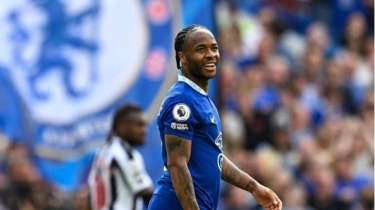 Kebobolan 2 Gol dari Klub Kasta Kedua, Fans Chelsea Jangan Ejek Raheem Sterling Dong!