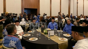 Demokrat Gelar Acara Buka Bersama di Jaksel, AHY dan SBY Hadir Pakai Kemeja Kembaran
