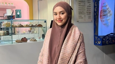 5 Potret Happy Asmara Berhijab, Outfitnya Bisa Jadi Inspirasi Lebaran: Bersahaja Banget