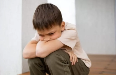 Childhood Trauma: Kenali Definisi, Penyebab, Dampak dan Cara Menyembuhkan Trauma Masa Kecil