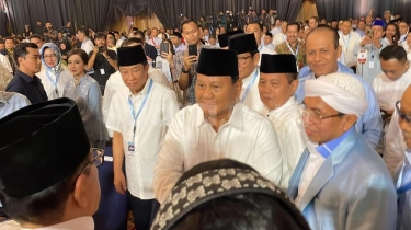 Lagi Bukber dengan Elite TKN, Prabowo Mendadak Angkat Telepon, dari Siapa?