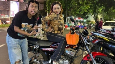 Rogoh Rp 300 Juta, Putri Permata Menang Lelang Motor RX King Milik Bang Baud, Hasilnya untuk Amal 