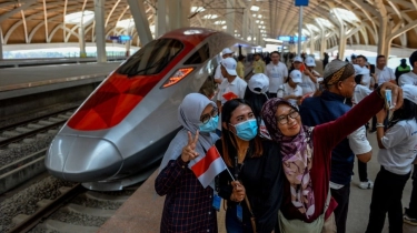 Stasiun Kereta Cepat Whoosh Karawang Mangkrak, Kenapa?