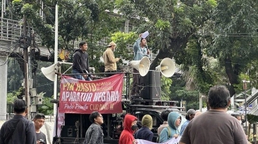 Aksi Demo Warnai Sidang Sengketa Hasil Pilpres 2024 di MK, Massa Tuntut Hakim Konstitusi Imparsial