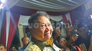 Enggan Ungkap Isi Perbincangan dengan Prabowo di Markas Golkar, Airlangga: Kami Belum Bahas Kursi