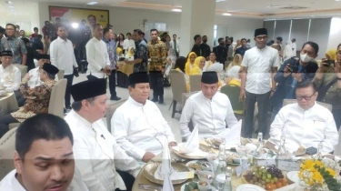 Disambut Airlangga Hartarto, Prabowo Subianto Penuhi Undangan Buka Puasa Bersama Partai Golkar