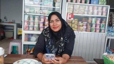 Kisah Wanita Penjaga Warung Rest Area Batang, Banting Tulang Saat Ramadan Demi Bayar Sekolah Anak