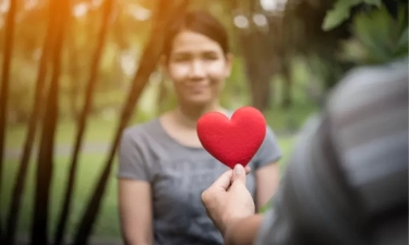 Pahami 5 Tipe Love Languange Kamu dengan Pasangan, Simak!