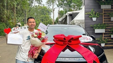 Raffi Ahmad Pamer Koleksi Mobil Listrik Baru, padahal Sudah Beli 5 Unit Tesla