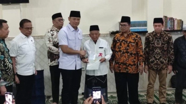 AHY Bagikan Sertifikat Tanah Wakaf 5 Masjid di Jakarta: Setelah Ini Jemaah Bisa Ibadah dengan Tenang