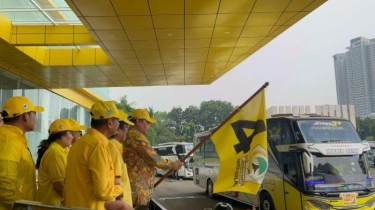 Airlangga Hartarto Berangkatkan Seribu Warga yang Ikut Mudik Gratis Golkar