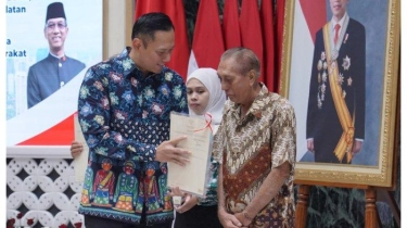 Terima Sertifikat Tanah Elektronik dari Menteri AHY, Warga Jakarta Ini Yakin Lebih Safety