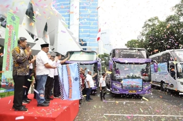 Akomodir Ribuan Pekerja, Kemnaker Siapkan 85 Bus dan 3 Gerbong Kereta untuk Mudik Bersama 2024