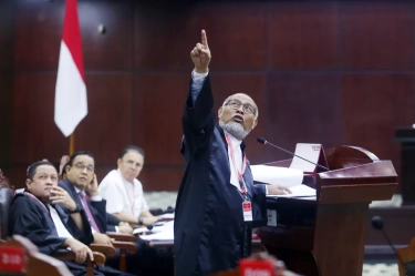 Bambang Widjojanto Walk Out saat Eddy Hiariej Paparkan Keahlian dalam Sidang Sengketa Hasil Pemilu di MK