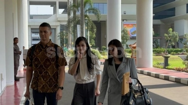 Acungkan Jempol Sebelum Diperiksa Kasus Korupsi Harvey Moeis, Sandra Dewi: Doain Ya