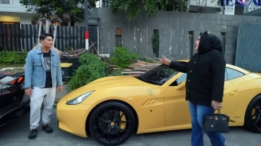 Viral Pakai Hijab Emas, Mira Hayati Pernah Beli Mobil Ferrari Rizky Billar Rp3 Miliar Dibayar Tunai