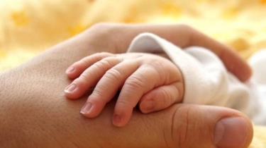 Kepala BKKBN Nilai Cuti Ayah Ketika Istri Melahirkan Idealnya 3 Minggu
