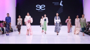 Koleksi Es Tjampoer di IFW 2024, Refleksi Budaya Jawa, Bali dan Cina  dalam Satu Karya