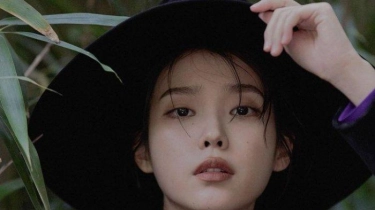 Terjemahan Lirik Lagu Heart - IU: Tuk Useumi Teojimyeon Geugeon Neo