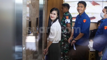 Dinilai Sederhana Saat Hadir ke Kejagung, Intip Lagi OOTD Mewah Sandra Dewi yang Tembus Ratusan Juta