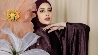Tren Baju Lebaran Shimmer, Idul Fitri 2024 Tampil Beda, Ini Fakta-fakta dan Perpaduan Hijabnya