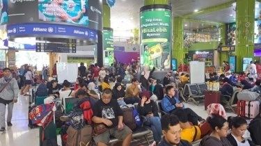 Pemudik Mulai Membludak di Stasiun Gambir Pada H-3 Lebaran