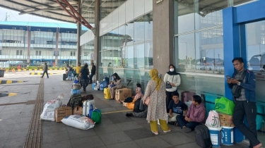 Cerita Pemudik Lansia Bingung karena Kehabisan Pulsa di Terminal Pulo Gebang