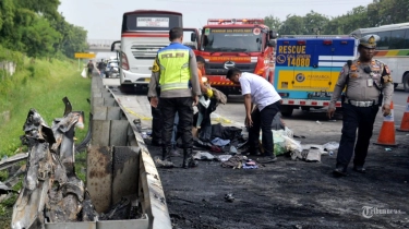 2 Korban Luka Kecelakaan Km 58 Tol Cikampek Duduk di Bagian Depan Bus, Kondektur Patah Tulang Kaki