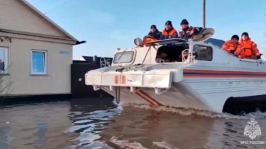Putin Tetapkan Status Darurat Pasca Bendungan Orenburg Jebol, 4. 500 Orang di Evakuasi Akibat Banjir