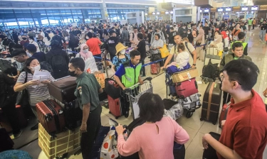 H-1 Lebaran, Bandara Internasional Soekarno-Hatta Masih Dipadati Ratusan Ribu Penumpang