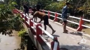 Kronologi Warga Rusak Jembatan Demi Truk Sound, 9 Orang Termasuk Kades Diamankan Polisi